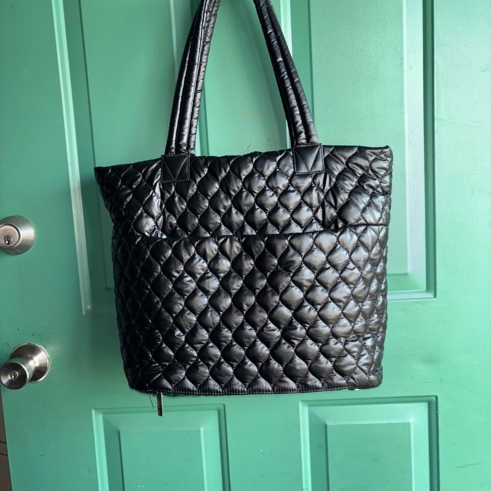 Rachel Zoe quilted black computer/handbag shoulder bag with suitcase loop - Picture 2 of 9